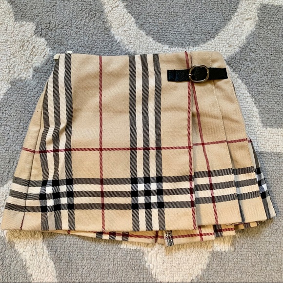 Burberry Other - Burberry Pleated Nova Check Skirt with Buckle